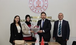 Müdür Eshabil Yıldız'dan gençlere edebiyat dersi!