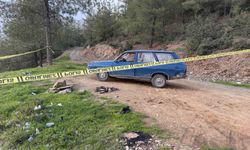 Park halindeki araçta erkek ces*di bulundu