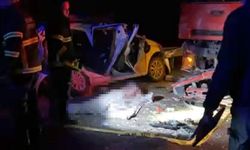 Otomobil ile kamyon çarpıştı: 1 ölü, 4 yaralı