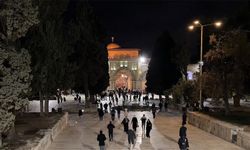 Mescid-i Aksa 41 gün sonra yeniden ibadete açıldı