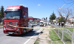 Tırın Çarptığı 77 Yaşındaki Adam Hayatını Kaybetti