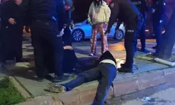 'Yan bakma' kavgası; 2 kardeş ile anneleri yaralandı