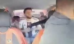 Kız arkadaşı ile birlikte taksiciyi rehin alıp, polise ateş açtı: Olay anı kamerada