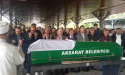 Yemek yaparken elbisesi tutuşup ölen kadın, toprağa verildi