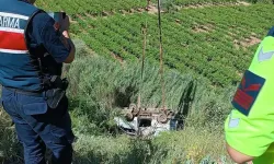 Feci kaza: 50 metrelik uçuruma yuvarlanan aracın sürücüsü öldü