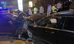 Antalya'daki feci kazada firari sürücü yaralıları bıraktı