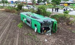 Otobüs devrildi: 46 yaralı