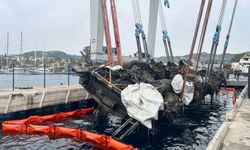 Bodrum Marina Yangını Sonrası Enkaz Kaldırıldı! 7 Motoryat Denizden Çıkarıldı