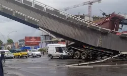 Damperi açık kalan kamyon üst geçide çarptı: 3 yaralı