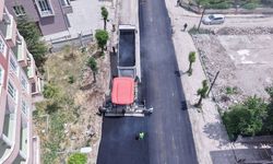 Elbistan Pınarbaşı Caddesi sıcak asfaltla yenileniyor