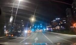 Makas atarken kaza yapan otomobil kamerada: 2 yaralı