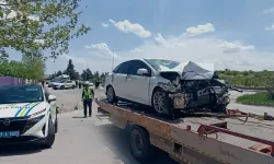 Gaziantep’te TIR ile Otomobil Çarpıştı: 1 Ölü, 4 Yaralı