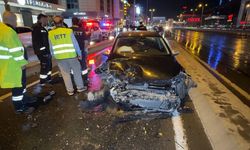 İstanbul'da 3 araç birbirine girdi! 2 yaralı