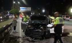 Kadın sürücü hurdaya dönen araçtan burnu bile kanamadan çıktı