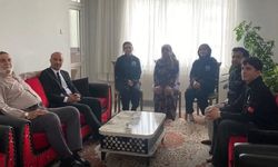 Kahramanmaraşlı gençlerden ihtiyaç sahiplerine yemek