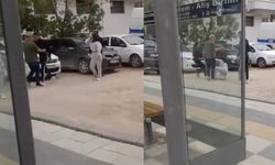 Kızların kavgasını ayıran vatandaşlara bıçakla saldırdı