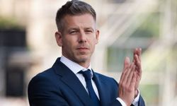 Macaristan'da Peter Magyar dönemi başladı! Resmen Başbakan