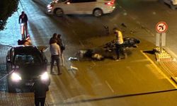 Manavgat'ta otomobille motosiklet çarpıştı: 2 yaralı