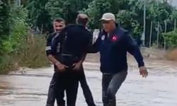 Mersin Erdemli'de sele kapılan vatandaş kurtarıldı