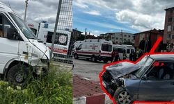 Öğrenci Servisi Otomobille Çarpıştı: 7 Yaralı