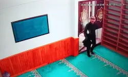 Sadaka kutusu hırsızı önce kameraya, sonra polise yakalandı
