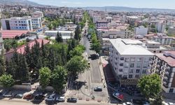 Şehir Merkezinde Yol Çalışması: Caddeye Sıcak Asfalt Seriliyor