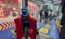 Oto ekspertizde çalışan robot, ustasından zam istedi