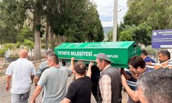 Kapı gıcırtısı kavgasında hayatını kaybeden baba toprağa verildi