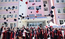 Afşin Meslek Yüksekokulu mezunlarını coşkuyla uğurladı!