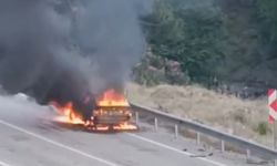 Alevlere teslim olan otomobil korkuttu, 13 yaşındaki Ömer'in kahramanlığı!