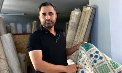 Bulduğu bir deste parayı teslim etti; kadın ise poşeti sordu