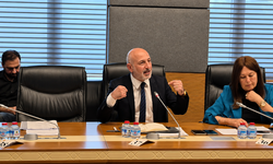CHP’li Öztunç: “Öğretmenler geçim derdiyle ders anlatıyor”