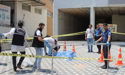 Emekli Polis, Bıçakla Saldıran Oğlunu Vurarak Öldürdü