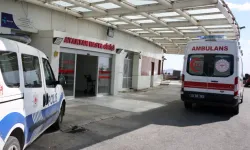 İnşaatta demirin üzerine düşen işçi ağır yaralandı