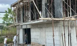 İnşaatta iskelenin devrildiği kazada ölü sayısı 3’e yükseldi