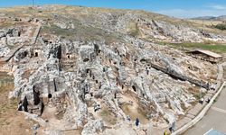 Kahramanmaraşlı öğretmenler Adıyaman’da kültür yolculuğuna çıktı