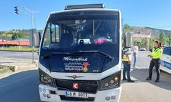 Kahramanmaraş'ta Dolmuş ile Otomobil Çarpıştı