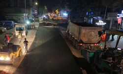 Kahramanmaraş’ta Gece Asfalt Mesaisi: Caddeler Baştan Sona Yenileniyor