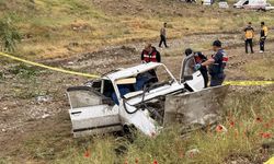 Köprüden Düşen Otomobilde 2 Çocuk Hayatını Kaybetti, 3 Yaralı