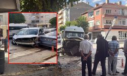 Korkutan kaza: İşçi servisi minibüsüyle hafif ticari araç çarpıştı