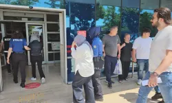Rüşvet alıp kürtaj yapan doktora operasyon; 11’i kadın 20 gözaltı