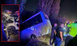 Servis minibüsü ile otomobilin çarpıştığı kaza kamerada: 8 yaralı