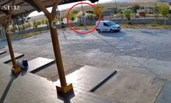 Takla atan otomobildeki 2 kişi ağır yaralandı; Kaza kamerada
