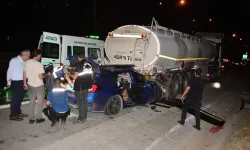 Tankerle çarpışan otomobildeki baba öldü, 2 çocuğu yaralandı