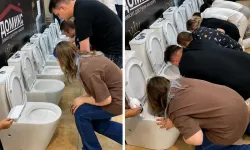 52 bin TL ödül için klozete doldurulan içeceği içtiler