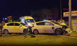 Adana Kozan'da Gece Yarısı Kavşakta Feci Çarpışma! İki Otomobil Hurdaya Döndü