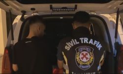 Yol kesen sürücü kamerayı görünce ters yönden kaçtı; 252 bin lira ceza