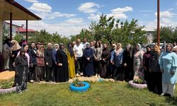 AK Parti Afşin’de mahalle mahalle gezdi talep ve önerileri dinledi