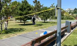 Boşanma aşamasındaki eşini boğazından bıçakladı
