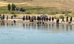 Çocuklar, çamaşır yıkarken akıntıya kapıldı: 1 ölü, 1 kayıp